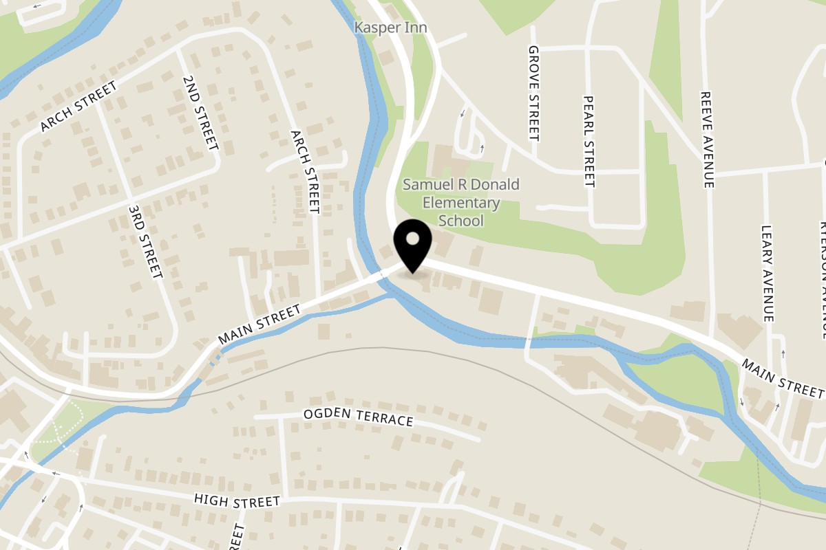 Map showing the location of Munchies Bloomingdale on 139 Main St in Bloomingdale